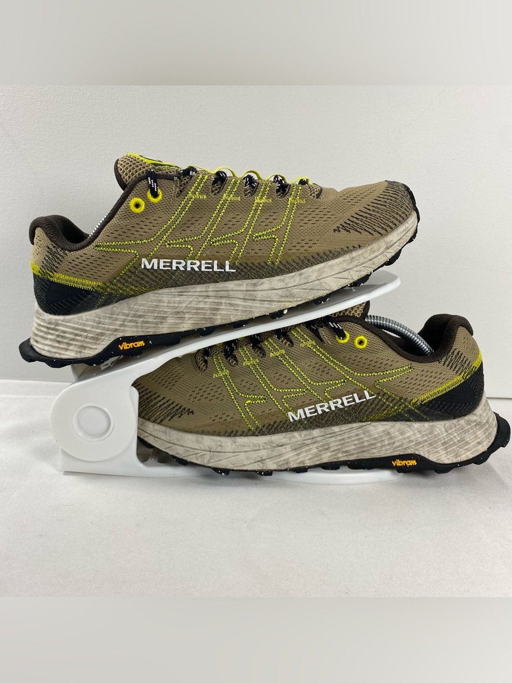 Merrell Moab Flight Mens 8 Brown Vibram Trail Running Hiking Shoes J066743